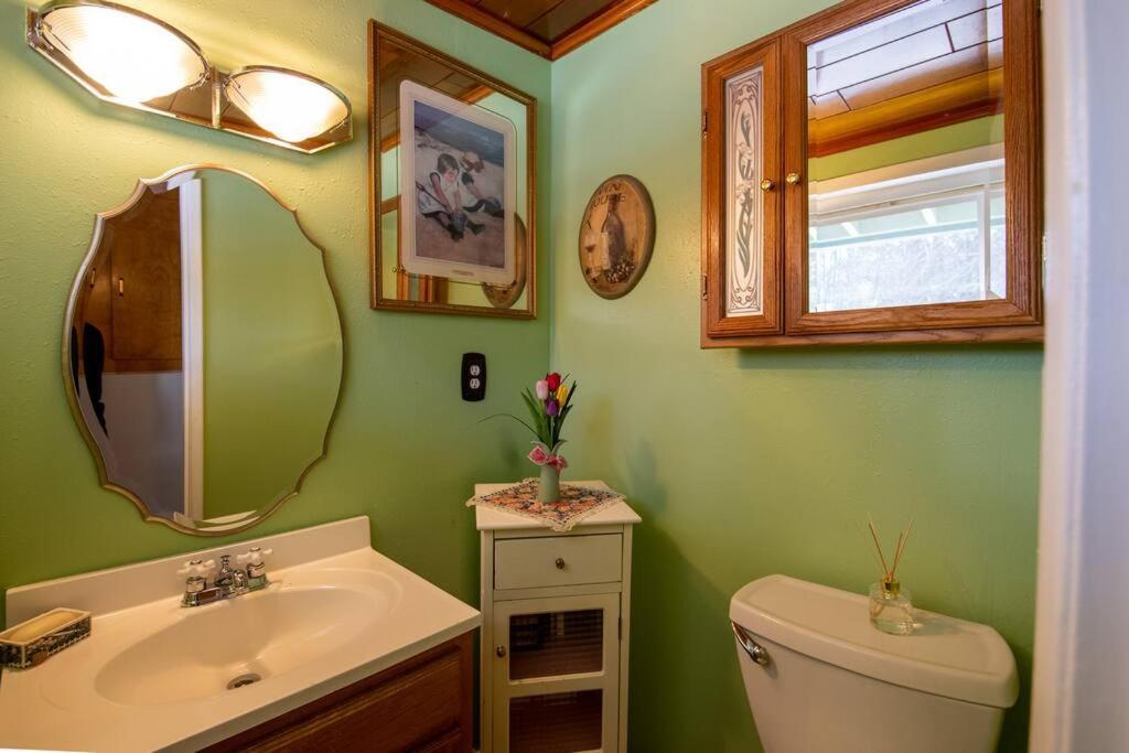 The Mint Cottage With Garden アンカレッジ エクステリア 写真